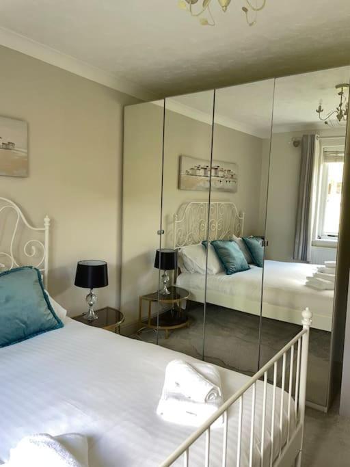 Gatelodge - Charming 2-bed Cottage, - Sleeps 3
