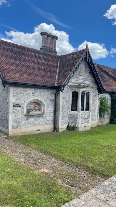 Holiday home Gatelodge - Charming 2-bed Cottage, - Sleeps 3 *